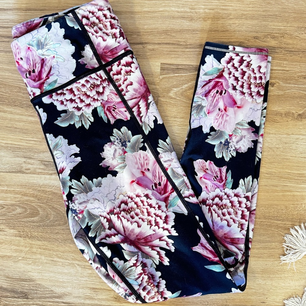 athleta • floral yoga leggings w/pockets • small